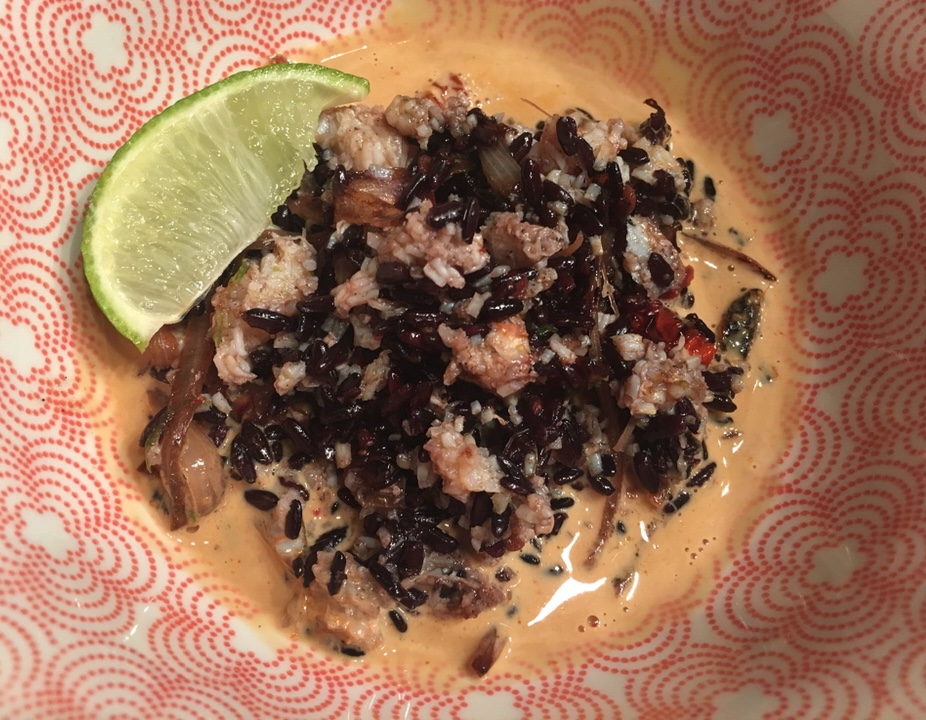 Crab, black rice & dried tomatoes